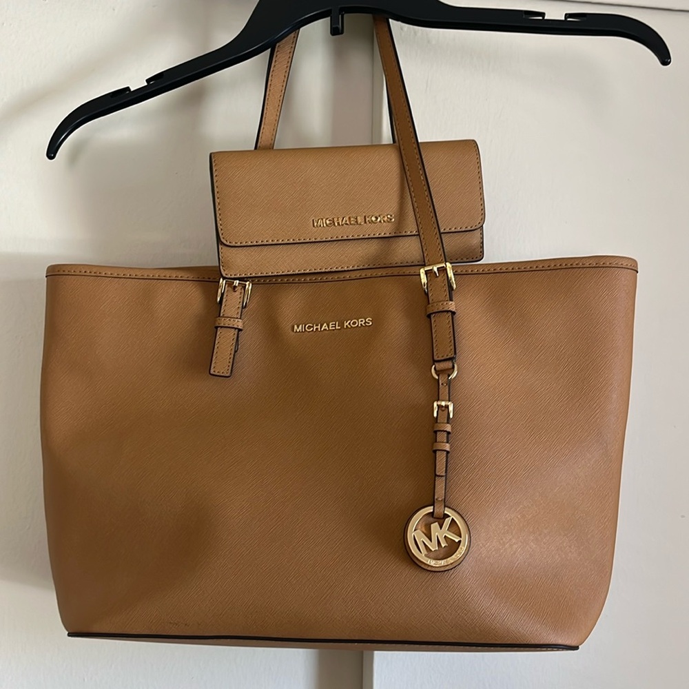 Michael Kors Tan Tote Bag and Wallet Set